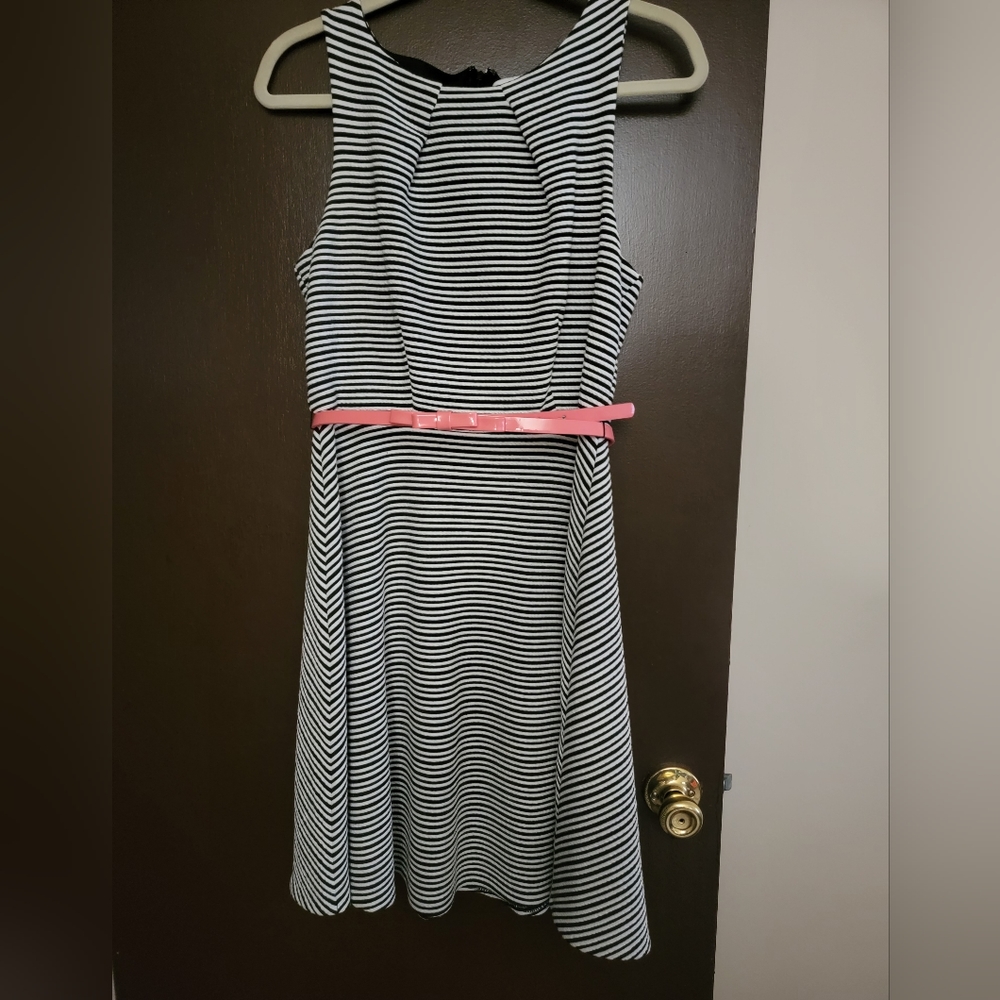 Elle dress, black and white with pink belt, size S,